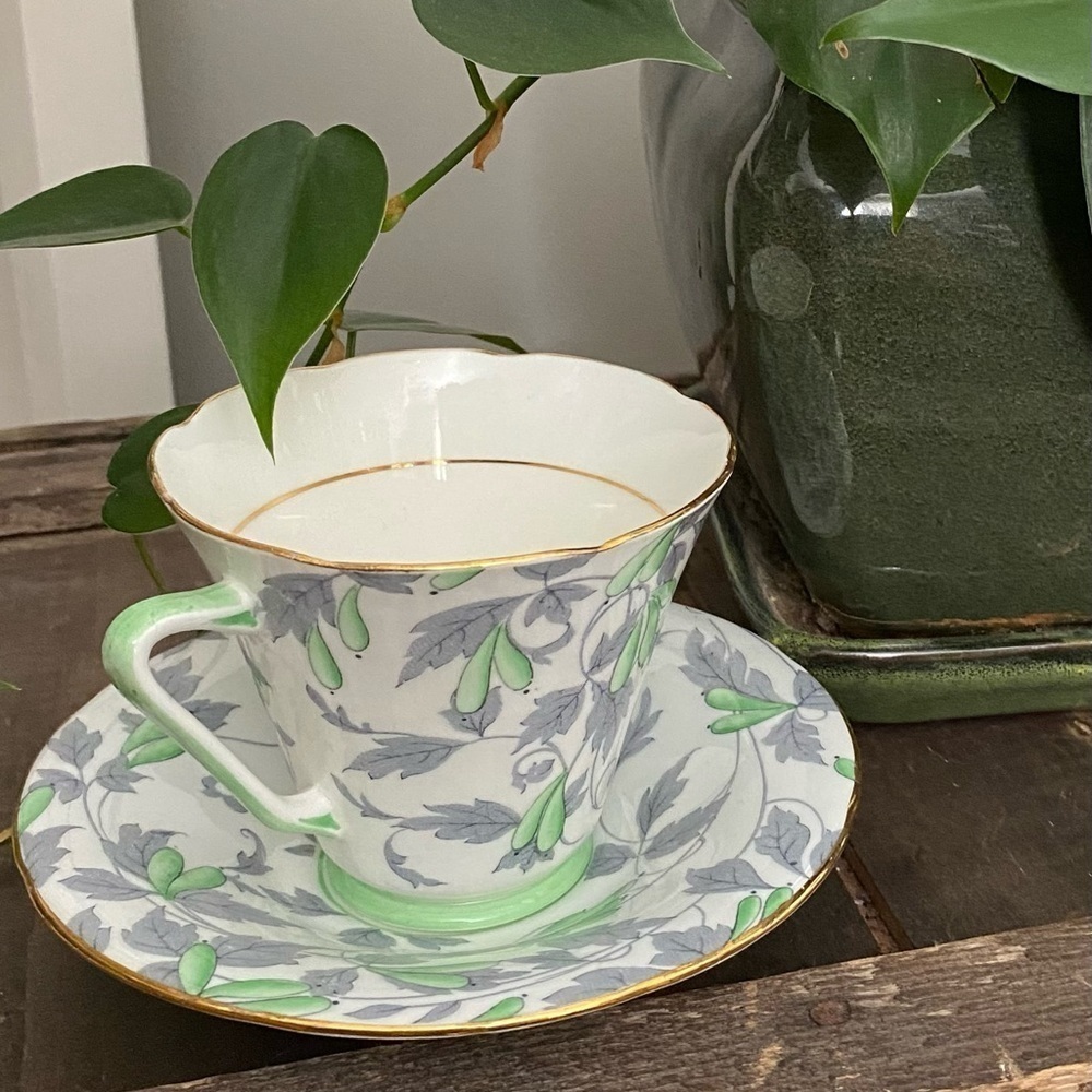 Vintage 1940s Grafton China "Ashley" Tea Cup & Saucer | Green & Grey Botanical - Picture 5 of 10